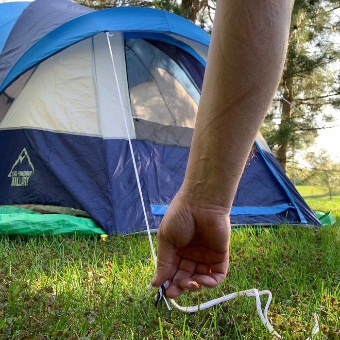 Adjusting and Tensioning - How to setup a tent